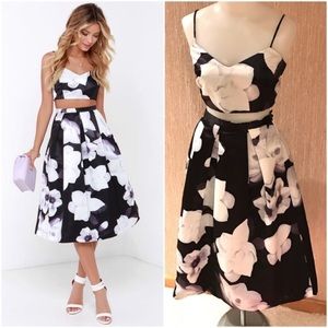 L’atiste crop top and skirt with pockets